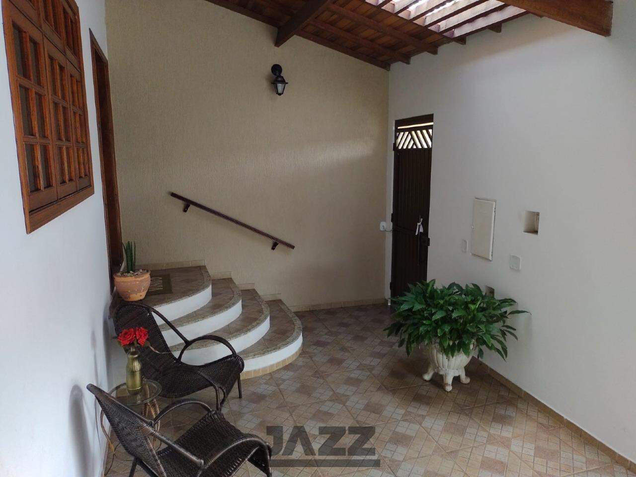 Casa à venda com 2 quartos, 240m² - Foto 2