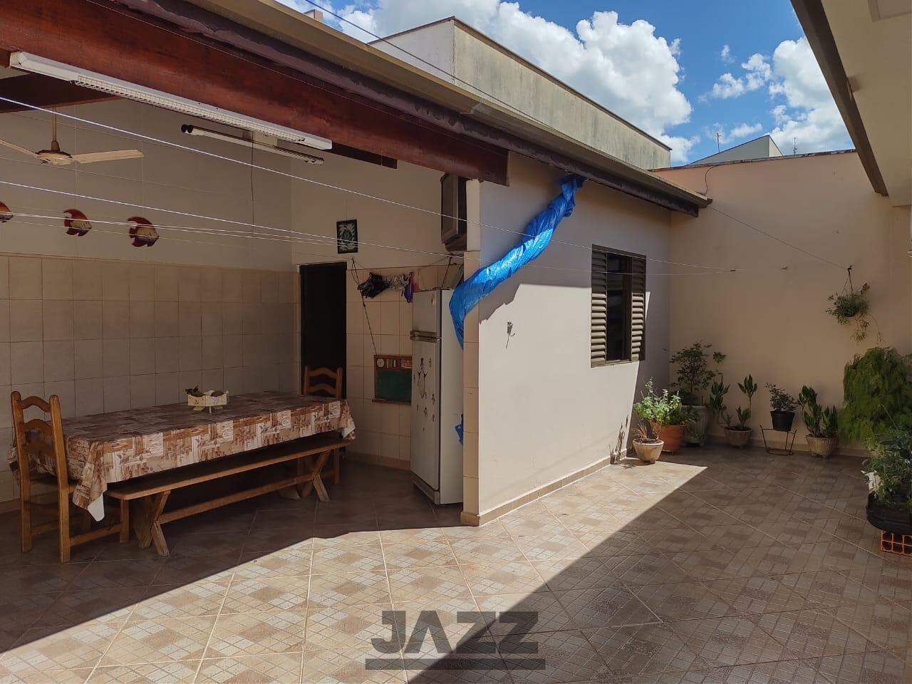 Casa à venda com 2 quartos, 240m² - Foto 7