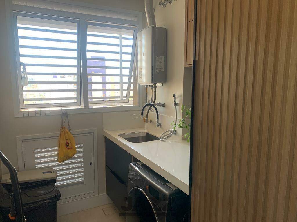 Apartamento à venda com 3 quartos, 181m² - Foto 11