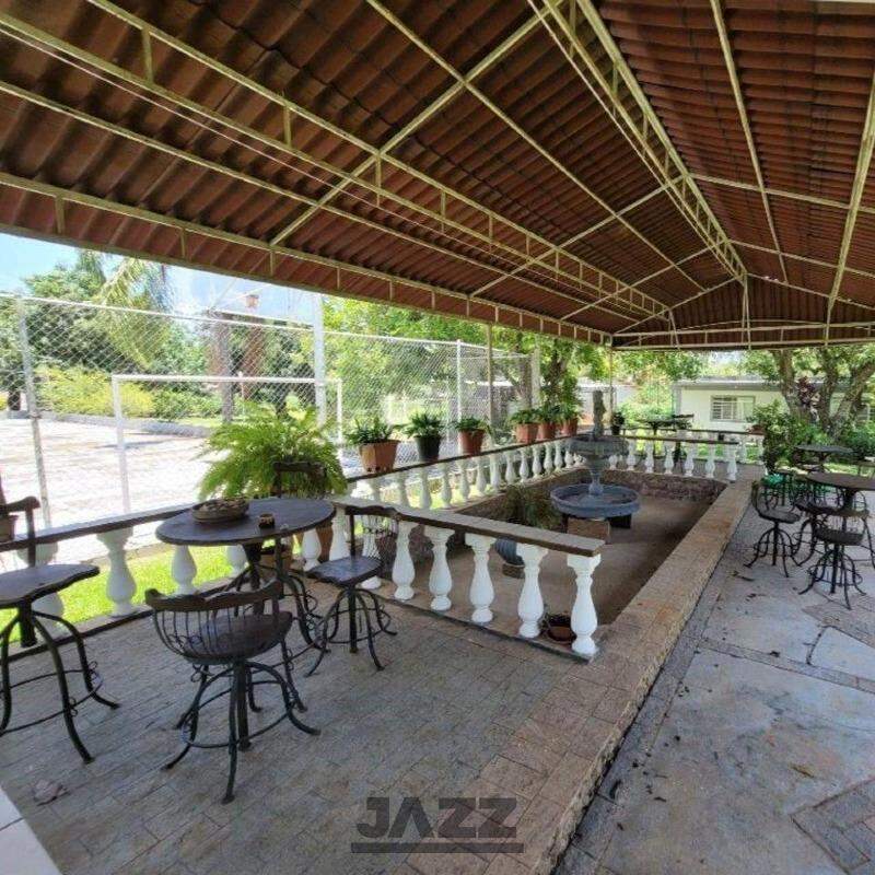 Fazenda à venda com 8 quartos, 750m² - Foto 18