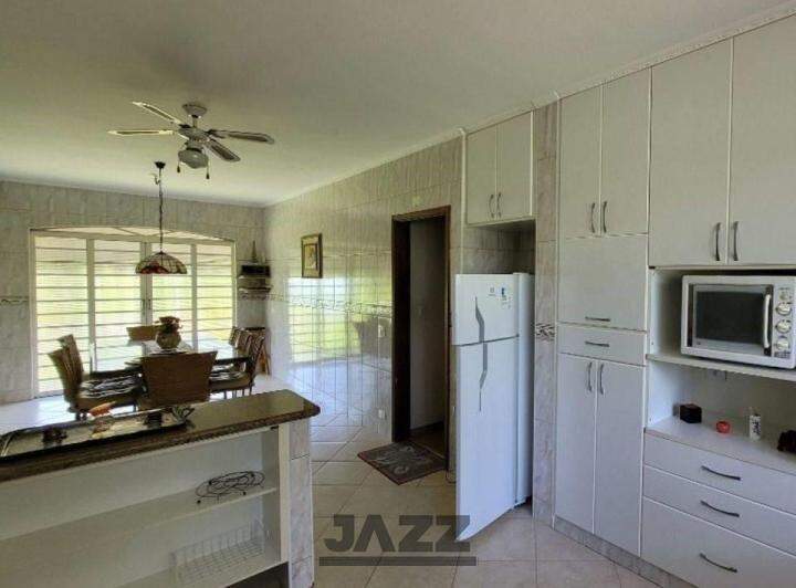 Fazenda à venda com 8 quartos, 750m² - Foto 12