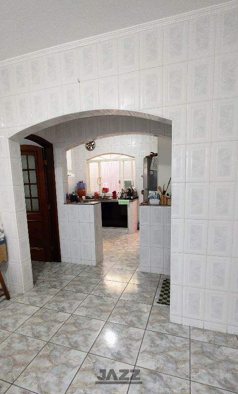 Casa à venda com 3 quartos, 199m² - Foto 8