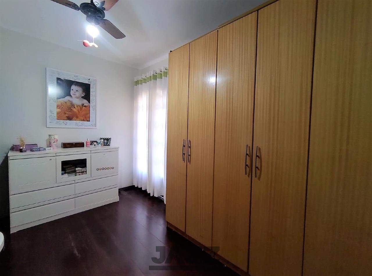 Casa à venda com 3 quartos, 211m² - Foto 18