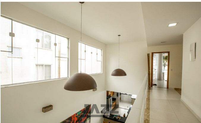 Casa à venda com 4 quartos, 324m² - Foto 17