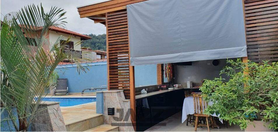 Casa à venda com 6 quartos, 206m² - Foto 9