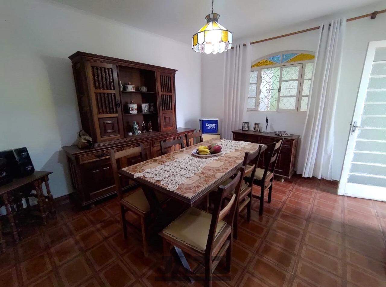 Casa à venda com 4 quartos, 175m² - Foto 15