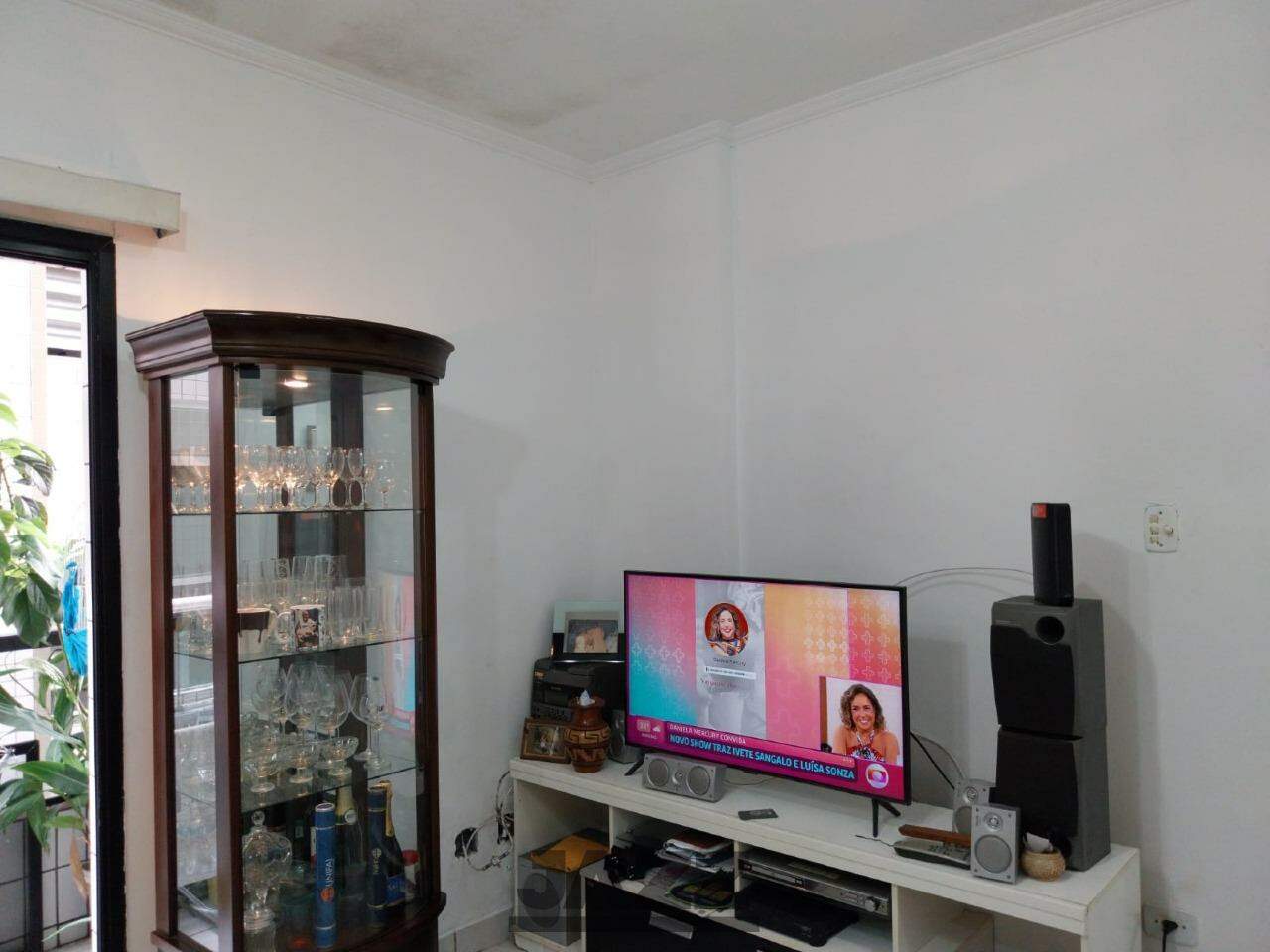 Apartamento à venda com 1 quarto, 50m² - Foto 3