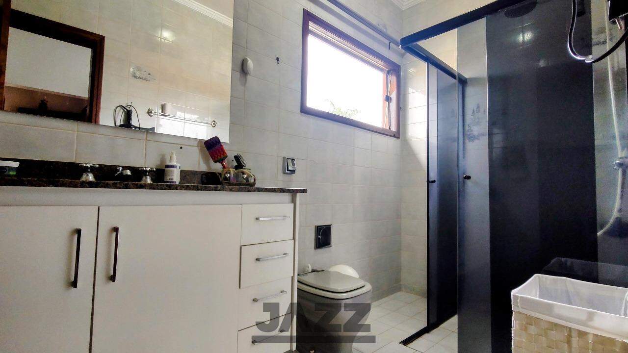 Casa à venda com 5 quartos, 300m² - Foto 22