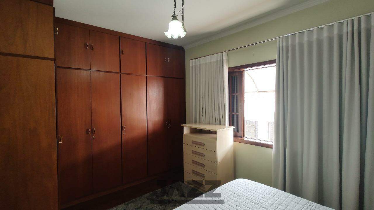 Casa à venda com 5 quartos, 300m² - Foto 25