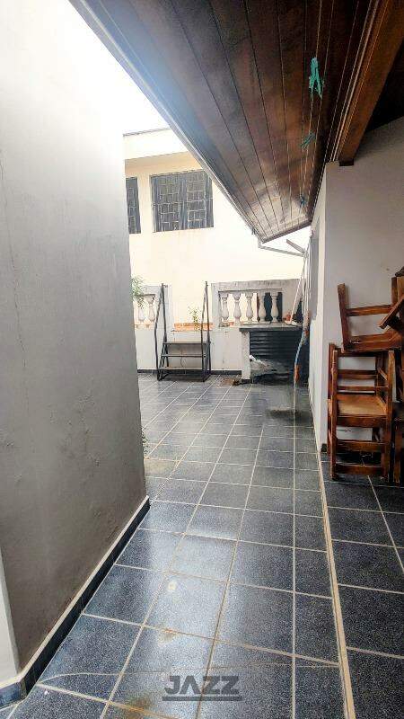 Casa à venda com 5 quartos, 300m² - Foto 38