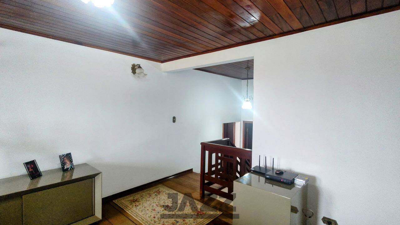 Casa à venda com 5 quartos, 300m² - Foto 31