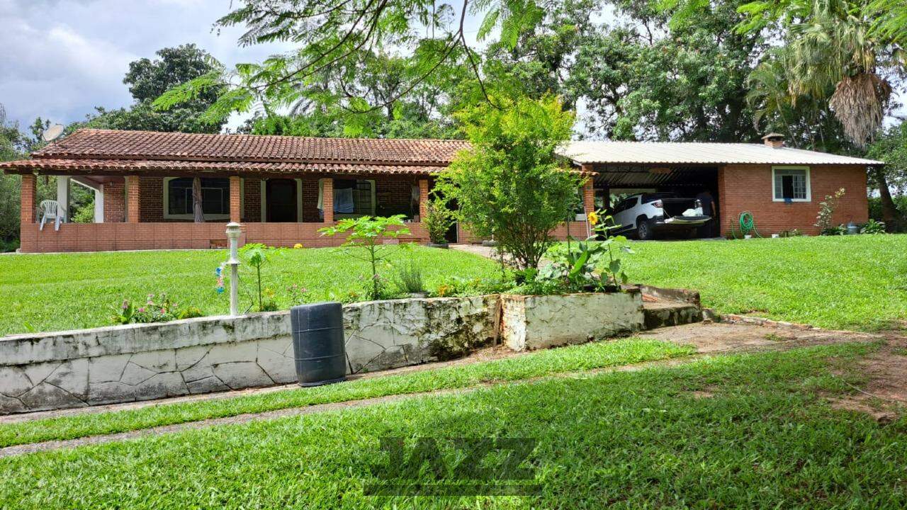 Fazenda à venda com 3 quartos, 968m² - Foto 1