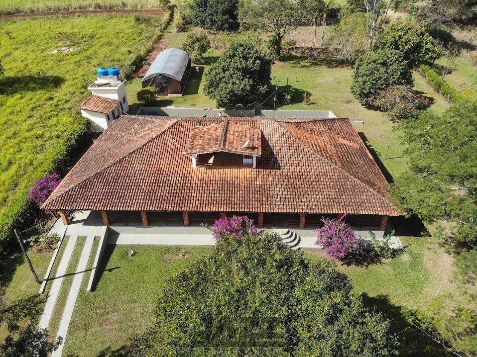 Fazenda à venda com 4 quartos, 440m² - Foto 10