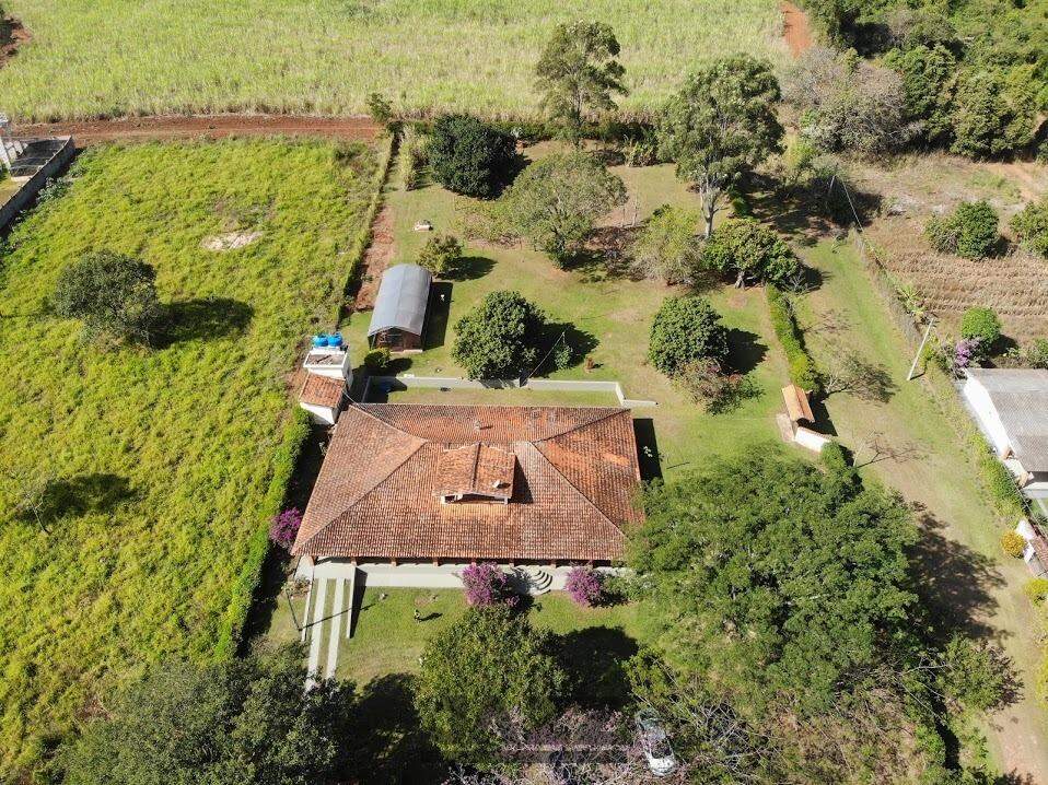 Fazenda à venda com 4 quartos, 440m² - Foto 9