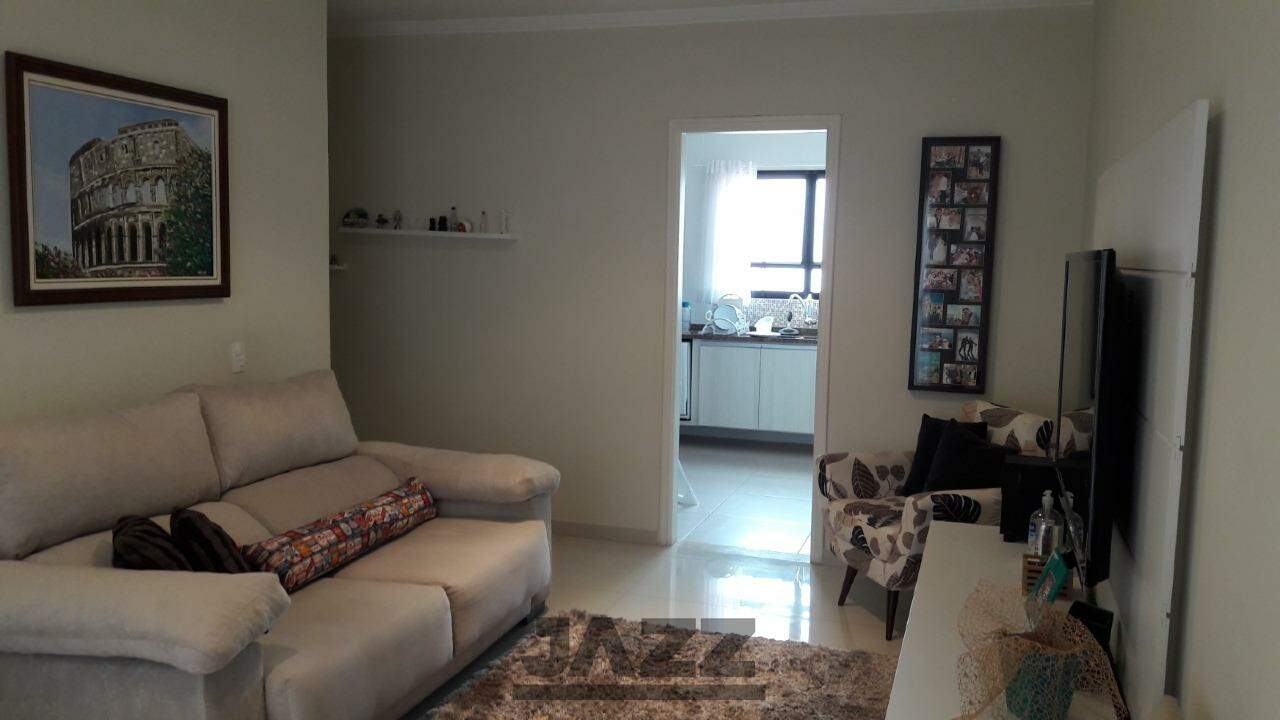 Apartamento à venda com 3 quartos, 94m² - Foto 3