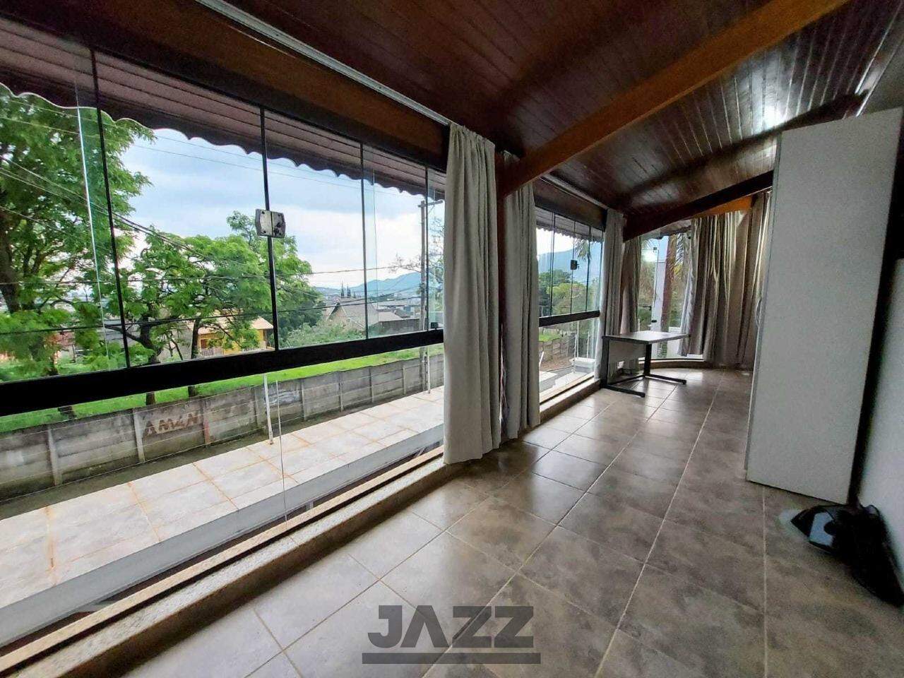 Casa à venda com 3 quartos, 321m² - Foto 16