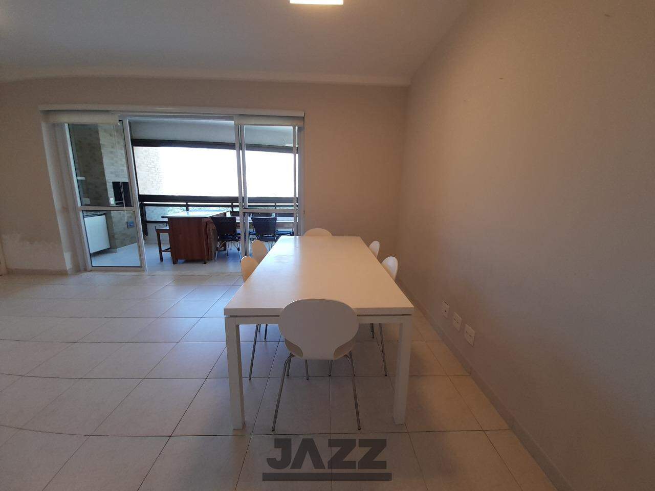 Apartamento à venda com 3 quartos, 162m² - Foto 4