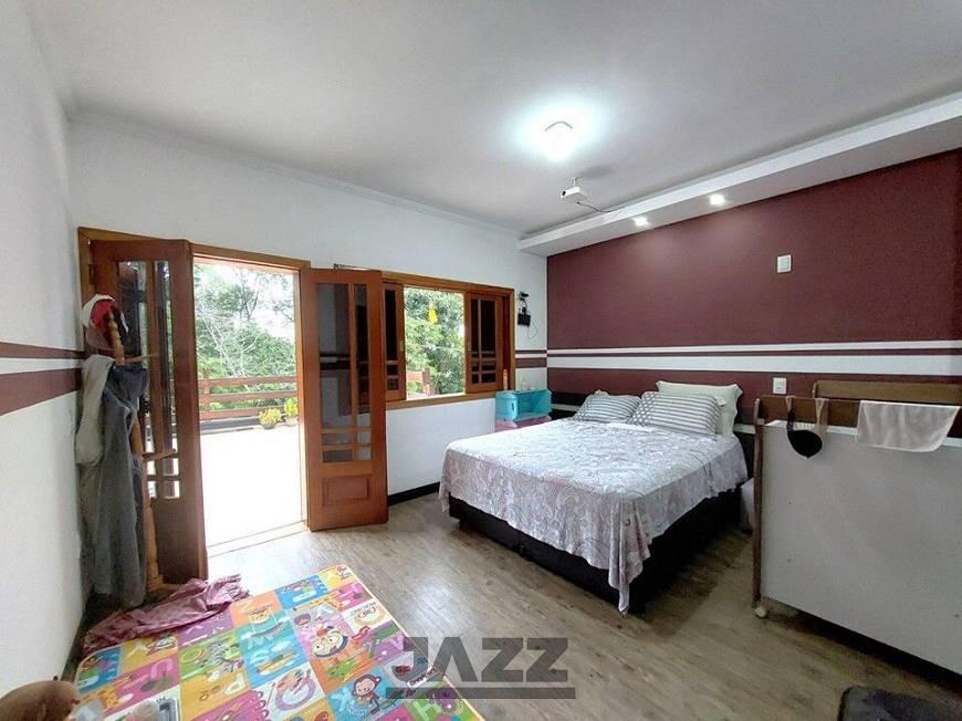 Casa à venda com 3 quartos, 238m² - Foto 8