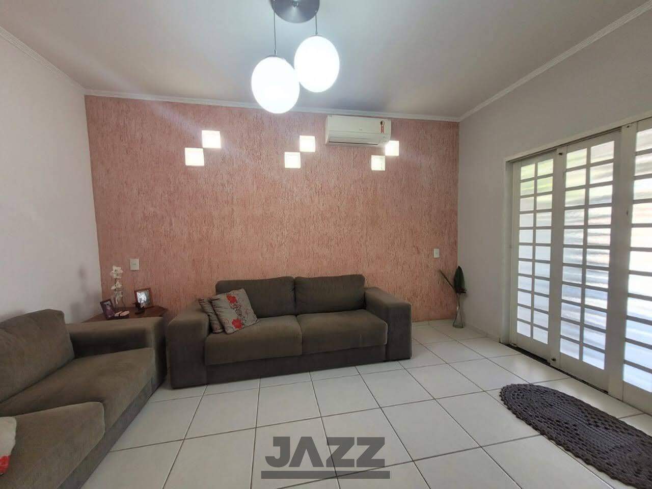 Casa à venda com 2 quartos, 144m² - Foto 2