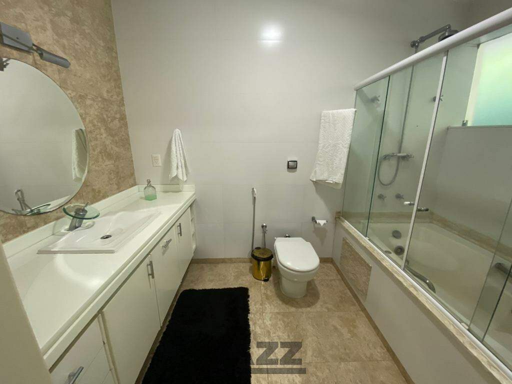 Casa à venda com 4 quartos, 420m² - Foto 25