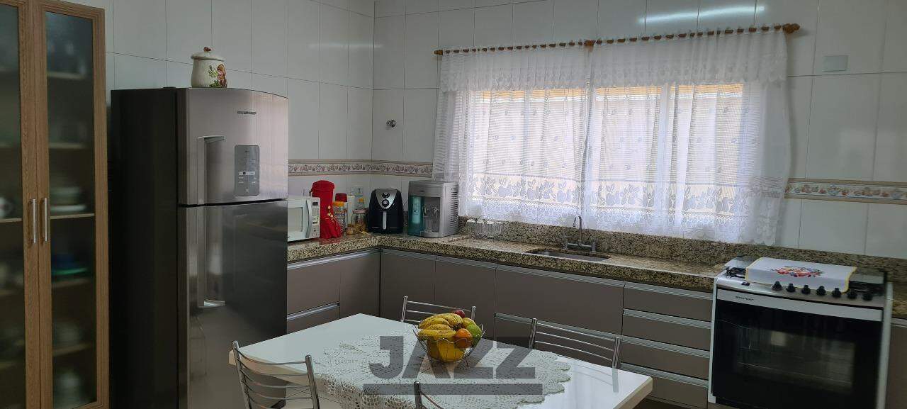 Casa à venda com 3 quartos, 173m² - Foto 13