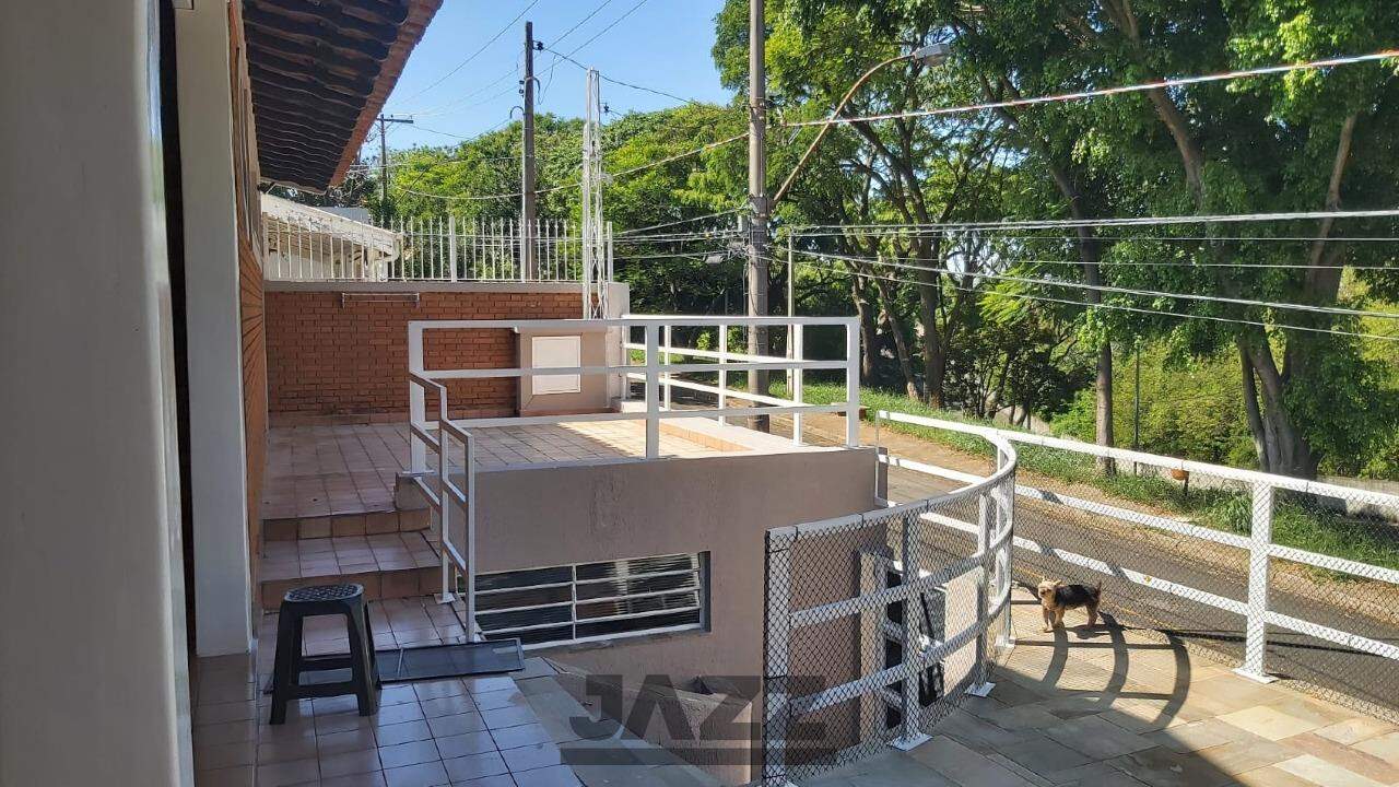 Casa à venda com 3 quartos, 198m² - Foto 3