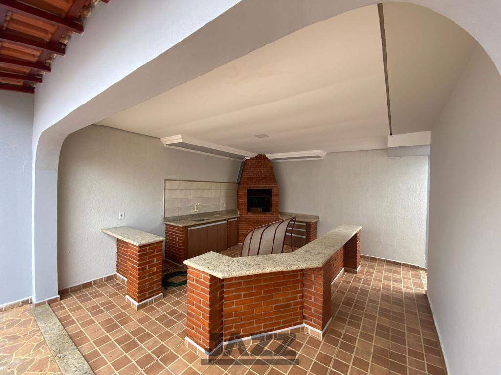 Casa à venda com 3 quartos, 200m² - Foto 16