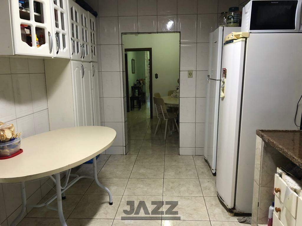 Casa à venda com 5 quartos, 160m² - Foto 11