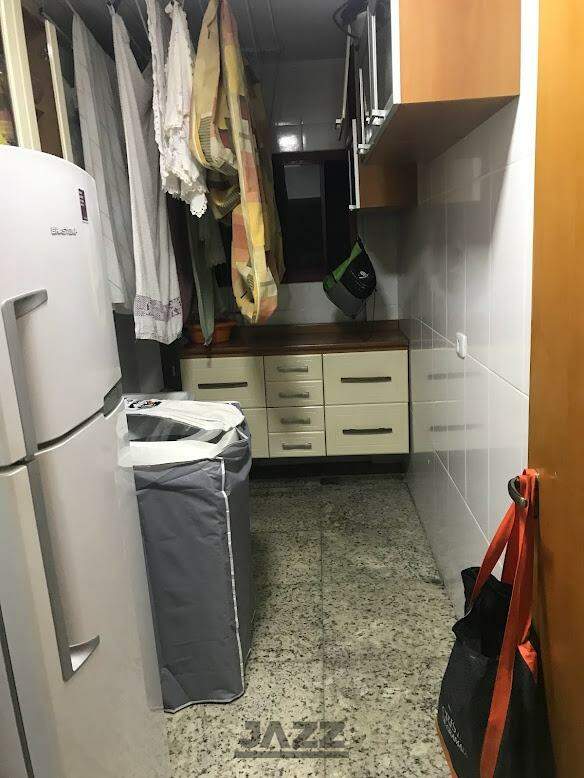 Apartamento à venda com 4 quartos, 300m² - Foto 9