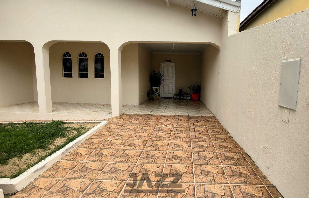 Casa à venda com 3 quartos, 200m² - Foto 4