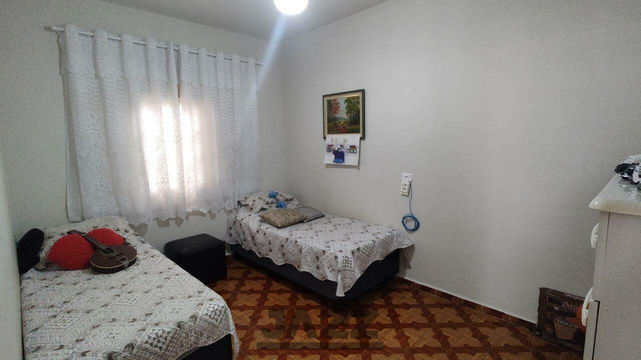 Casa à venda com 3 quartos, 200m² - Foto 16