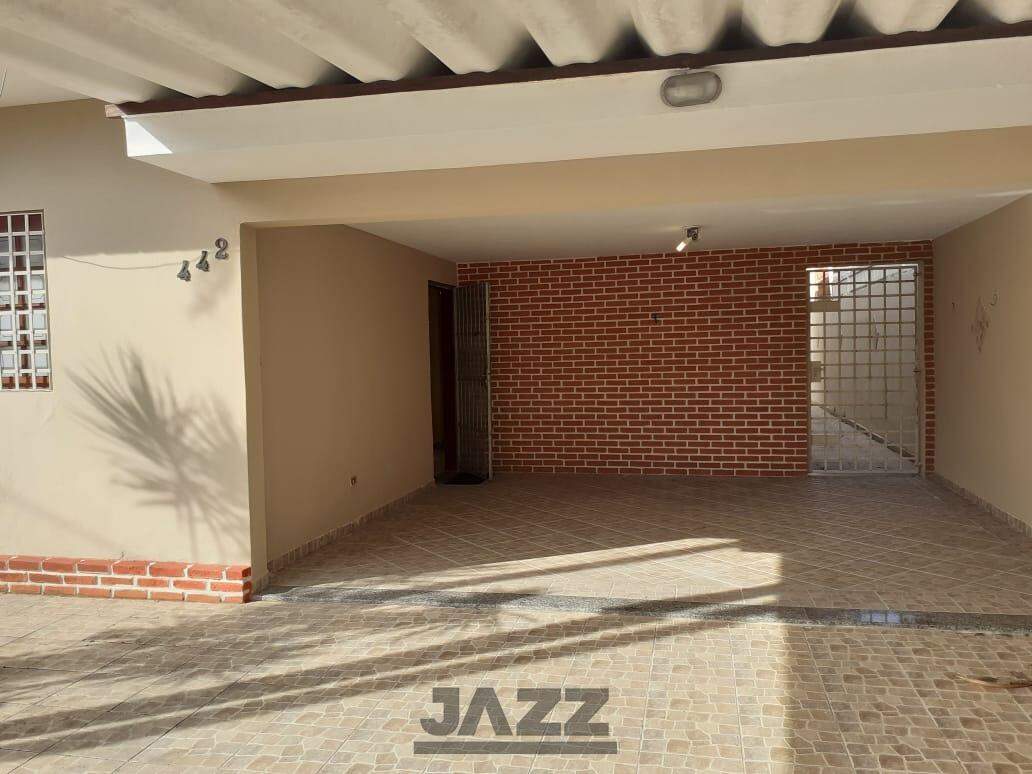 Casa à venda com 3 quartos, 135m² - Foto 1