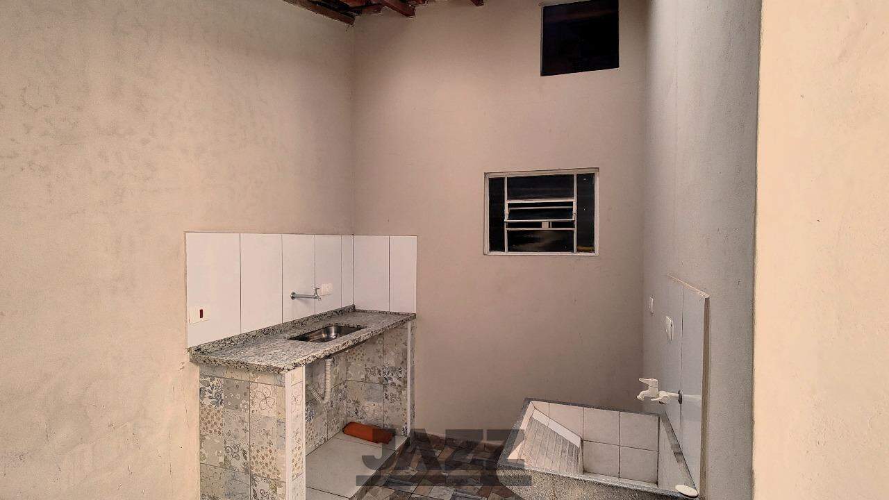 Casa à venda com 2 quartos, 98m² - Foto 12