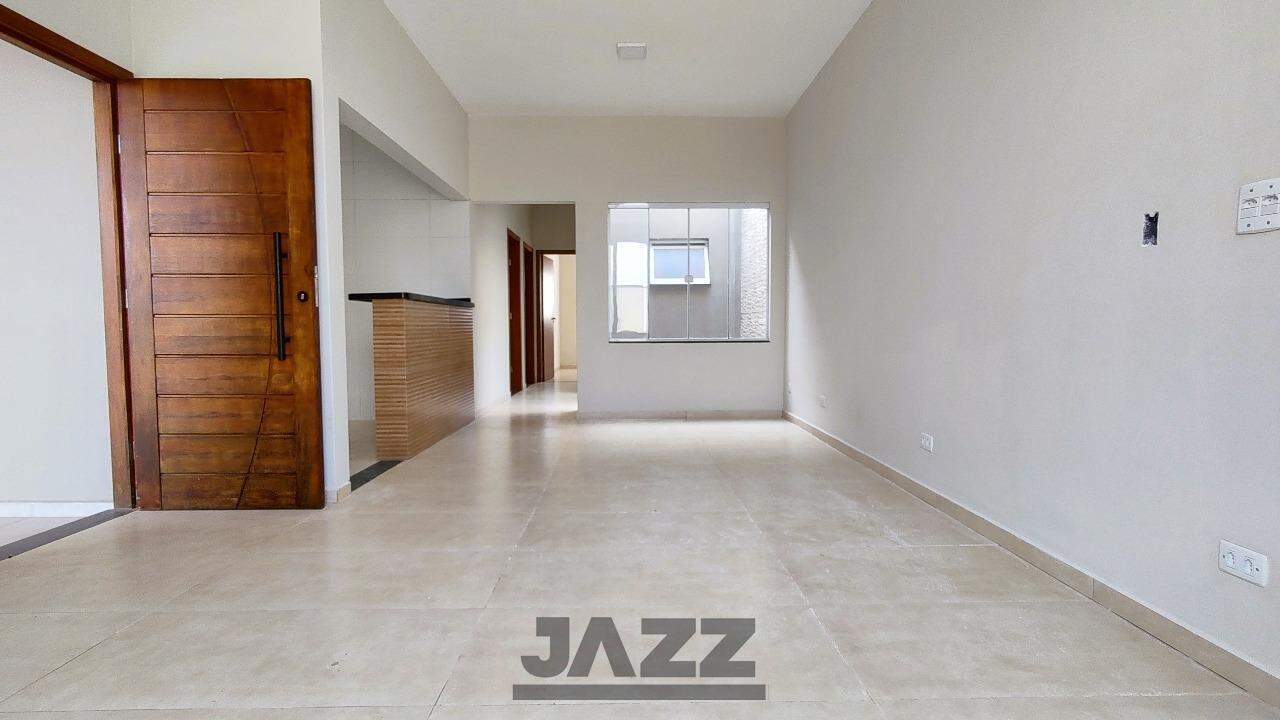 Casa à venda com 3 quartos, 87m² - Foto 1