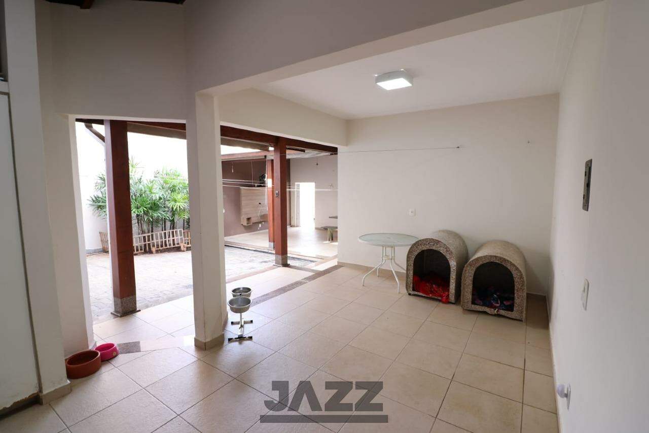 Casa à venda com 3 quartos, 218m² - Foto 30