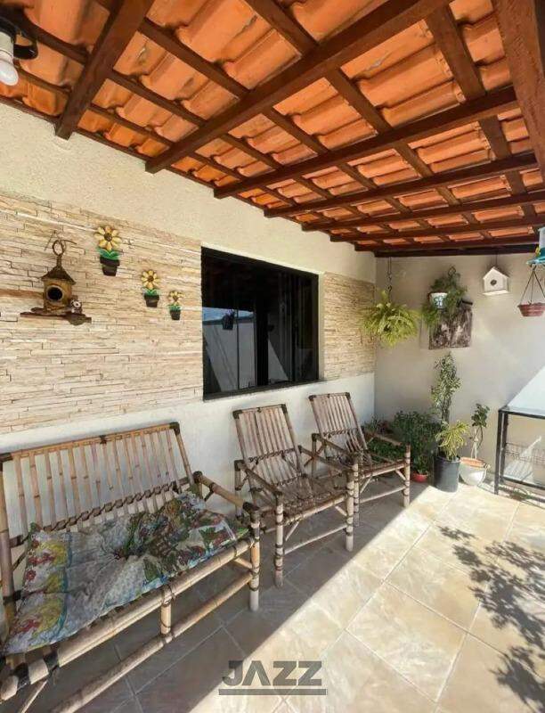 Casa à venda com 3 quartos, 130m² - Foto 3