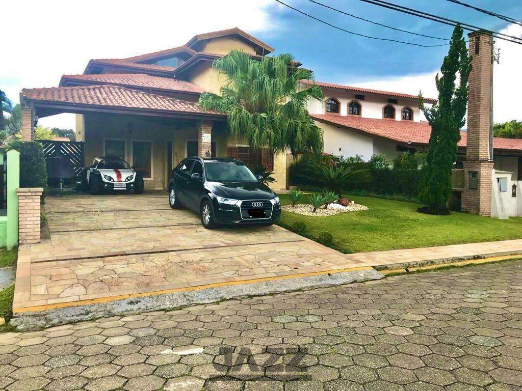 Casa de Condomínio à venda com 4 quartos, 240m² - Foto 1