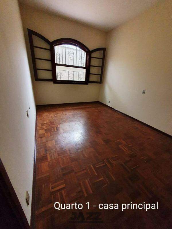 Casa à venda com 4 quartos, 327m² - Foto 12