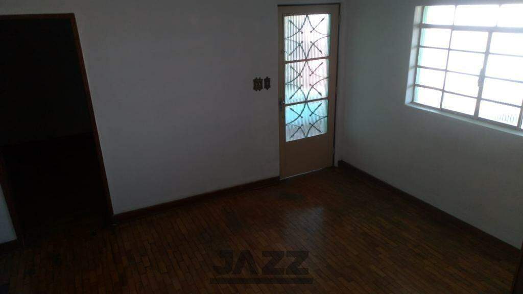 Casa à venda com 3 quartos, 210m² - Foto 2