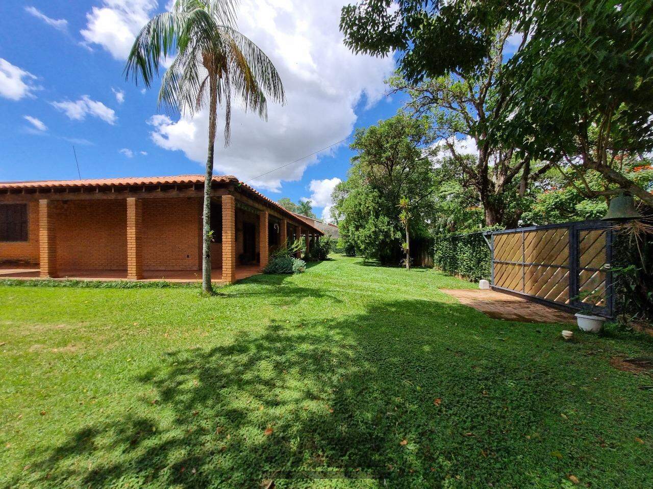 Casa de Condomínio à venda com 3 quartos, 400m² - Foto 4