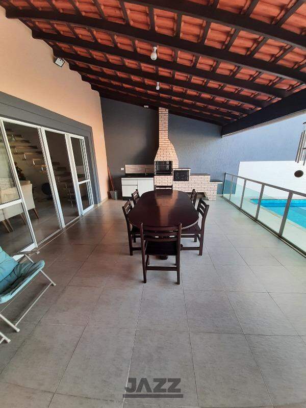 Casa à venda com 5 quartos, 340m² - Foto 9