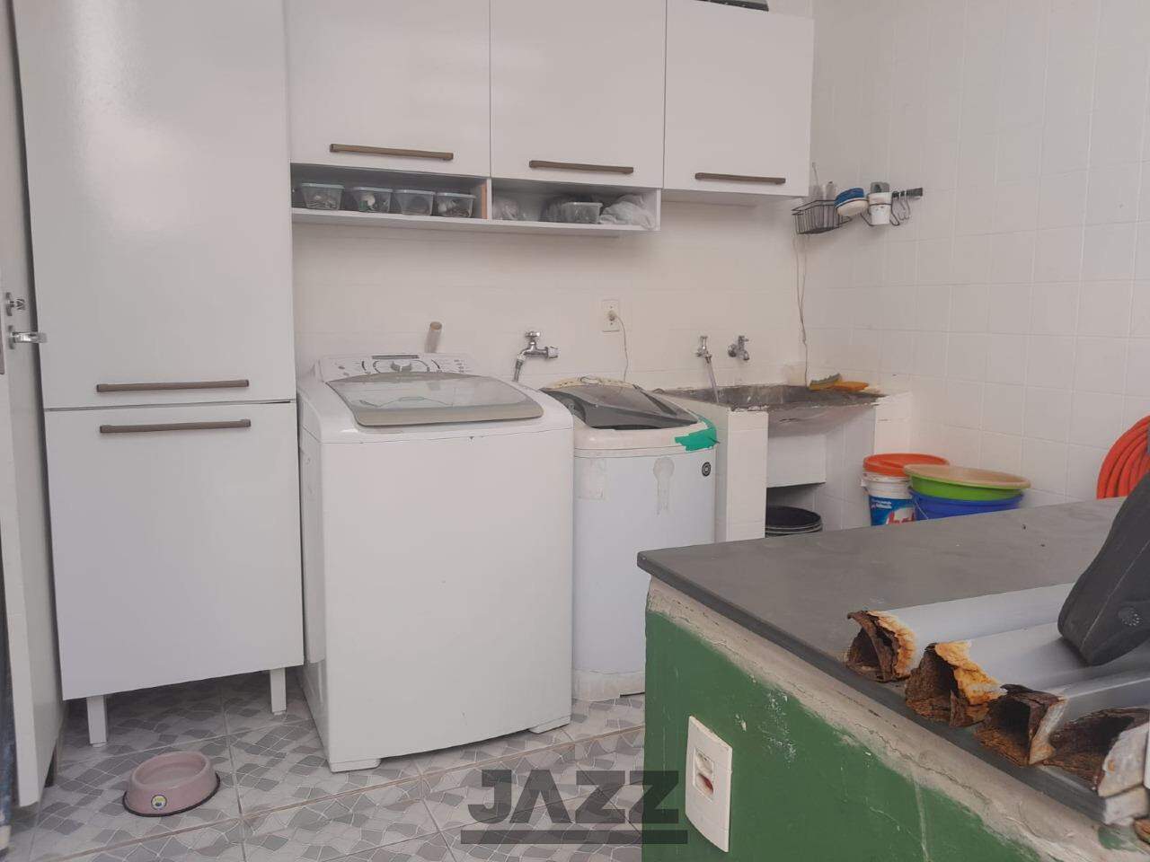 Casa à venda com 4 quartos, 350m² - Foto 42