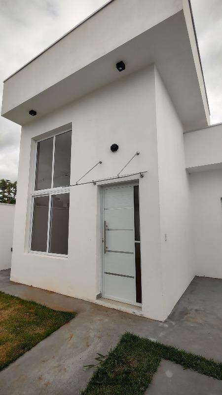 Casa à venda com 2 quartos, 97m² - Foto 2