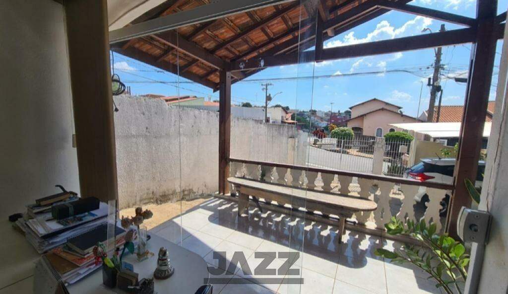 Casa à venda com 3 quartos, 160m² - Foto 3