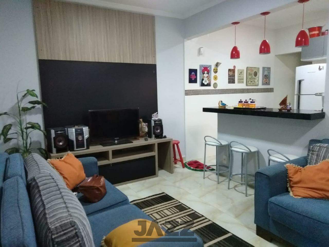 Casa à venda com 3 quartos, 105m² - Foto 1