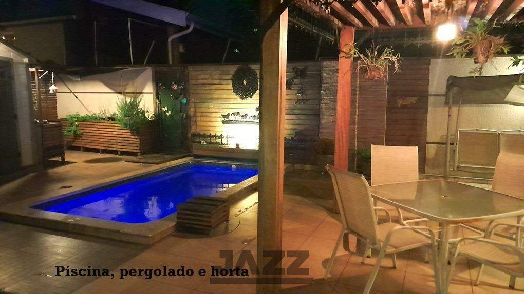 Casa de Condomínio à venda com 4 quartos, 325m² - Foto 30