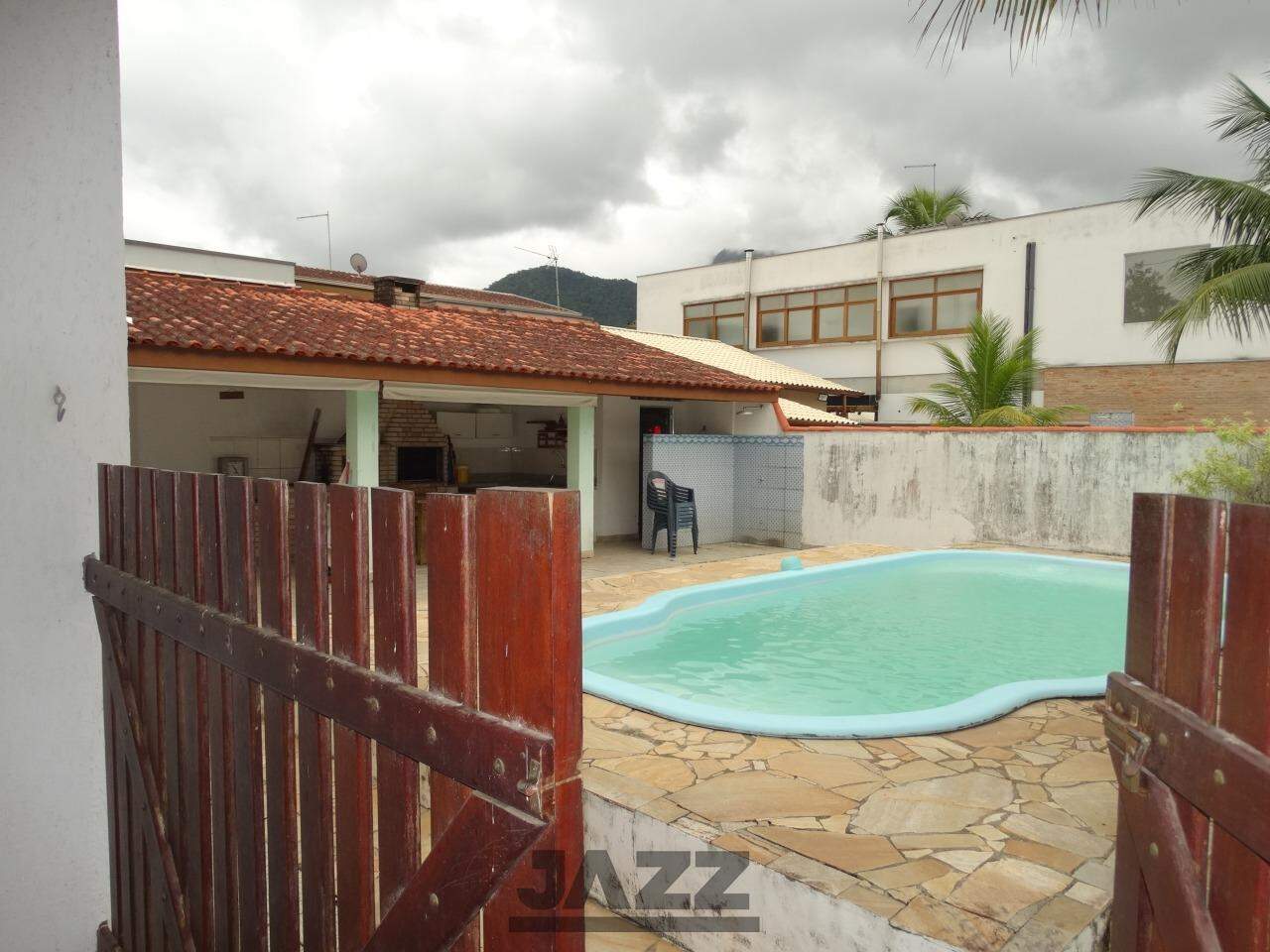 Casa de Condomínio à venda com 3 quartos, 199m² - Foto 9