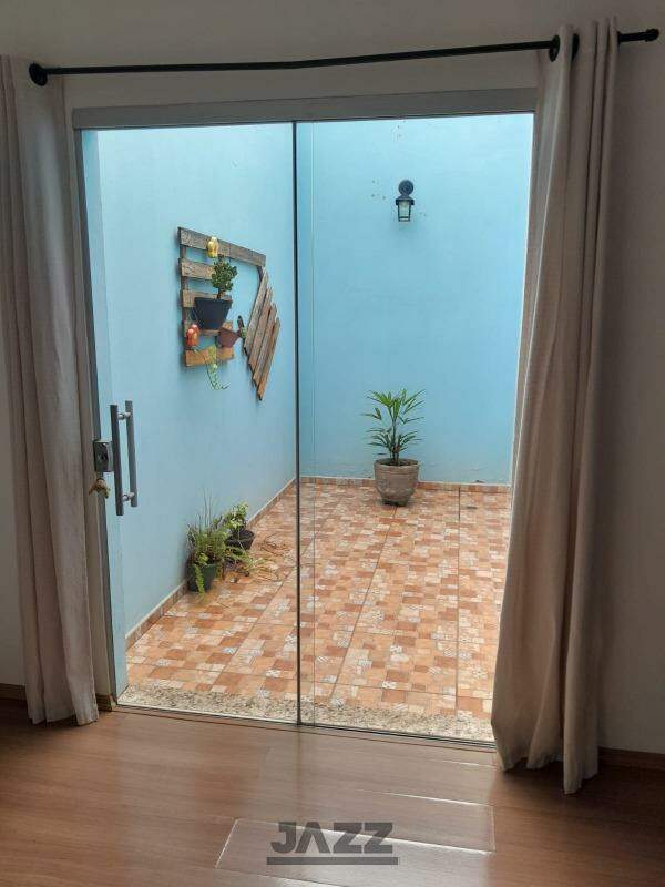 Casa à venda com 3 quartos, 219m² - Foto 2