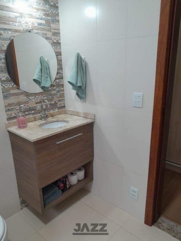 Casa à venda com 3 quartos, 219m² - Foto 13