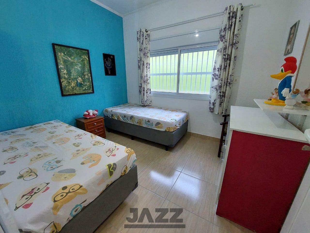 Casa à venda com 5 quartos, 140m² - Foto 15